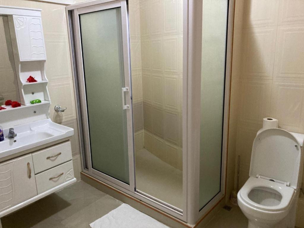 Diamond Plaza Hotel Гранд Анс Екстериор снимка